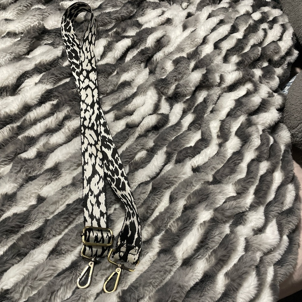 Black and White Animal Print Strap